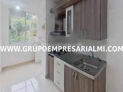 Apartamento en venta en Alicate, Itagüí · foto 2 de 14