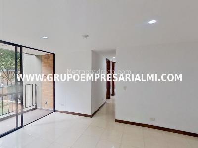 Apartamento en venta en Santa Catalina, Itagüí · foto 3 de 17