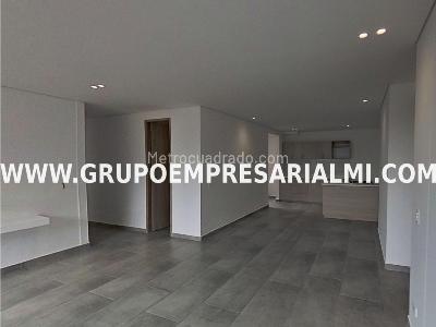 Apartamento de 3 alcobas en venta en La Navarra, Bello, 85 m² · foto 3 de 20