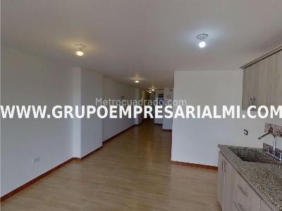 Apartamento de 3 alcobas en venta en Restrepo Naranjo, Sabaneta, 76 m² · foto 2 de 19