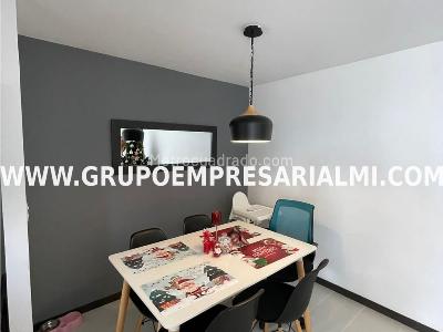 Apartamento de 2 alcobas en venta en San German, Medellín, 66 m² · foto 2 de 11