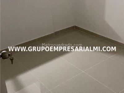 Apartamento de 3 alcobas en venta en Cabañitas, Bello, 81 m² · foto 5 de 12