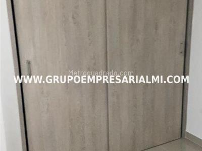 Apartamento de 3 alcobas en venta en Cabañitas, Bello, 81 m² · foto 7 de 12