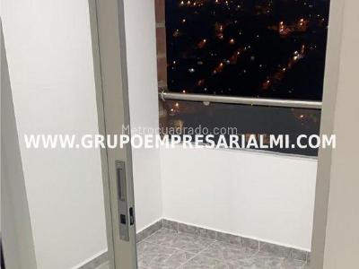 Apartamento de 3 alcobas en venta en Cabañitas, Bello, 81 m² · foto 11 de 12