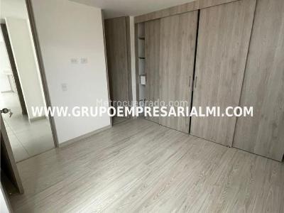 Apartamento de 3 alcobas en arriendo en El Poblado, Medellín, 79 m² · foto 5 de 14