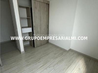 Apartamento de 3 alcobas en arriendo en El Poblado, Medellín, 79 m² · foto 6 de 14