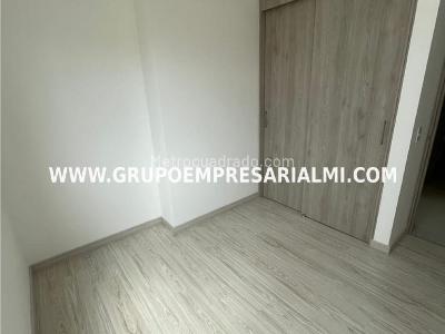 Apartamento de 3 alcobas en arriendo en El Poblado, Medellín, 79 m² · foto 7 de 14