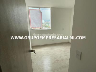 Apartamento de 3 alcobas en arriendo en El Poblado, Medellín, 79 m² · foto 10 de 14
