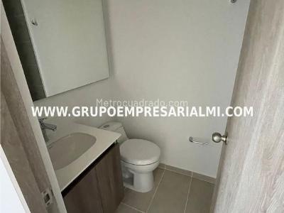 Apartamento de 3 alcobas en arriendo en El Poblado, Medellín, 79 m² · foto 12 de 14