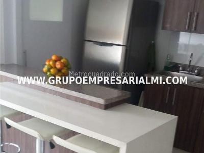 Apartamento de 2 alcobas en venta en Aves Maria, Sabaneta, 70 m² · foto 2 de 11