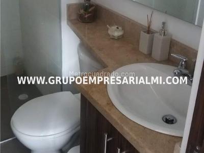 Apartamento de 2 alcobas en venta en Aves Maria, Sabaneta, 70 m² · foto 5 de 11