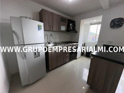 Apartamento de 3 alcobas en arriendo en Los Colores, Medellín, 65 m² · foto 9 de 18