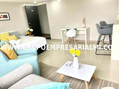 Apartaestudio en venta en El Poblado, Medellín, 31 m² · foto 2 de 14