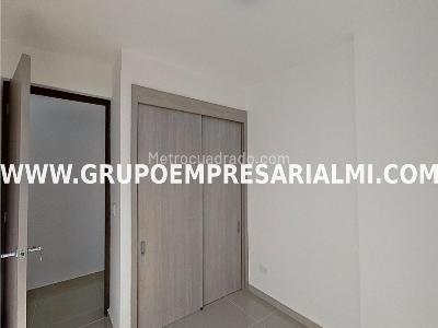 Apartamento de 3 alcobas en venta en Niquia, Bello, 71 m² · foto 10 de 20