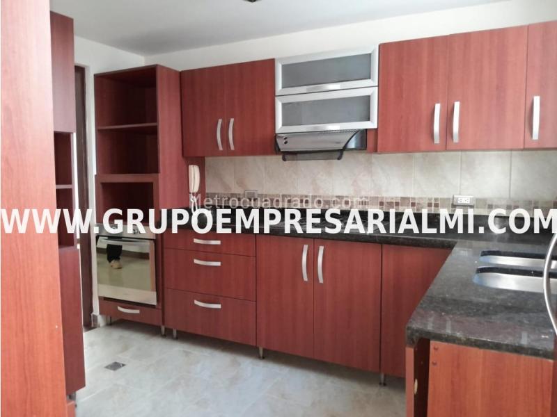Spacious 3BR Apartment in Belen - 5