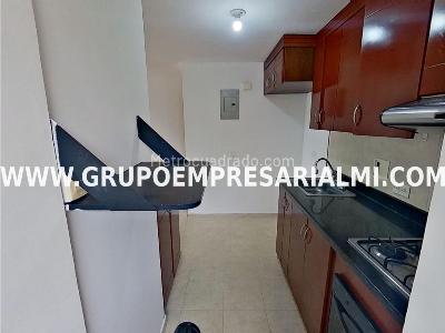 Apartamento de 3 alcobas en venta en Los Colores, Medellín, 70 m² · foto 4 de 20