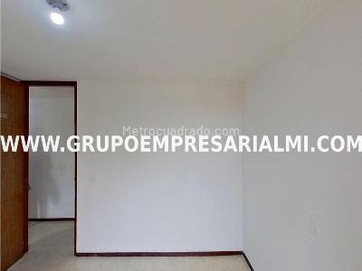 Apartamento de 3 alcobas en venta en Los Colores, Medellín, 70 m² · foto 11 de 20