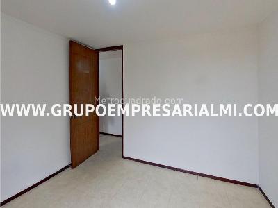 Apartamento de 3 alcobas en venta en Los Colores, Medellín, 70 m² · foto 18 de 20