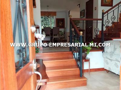 Casa de 4 alcobas en venta en La Candelaria, Medellín, 190 m² · foto 4 de 19