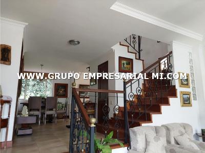 Casa de 4 alcobas en venta en La Candelaria, Medellín, 190 m² · foto 5 de 19