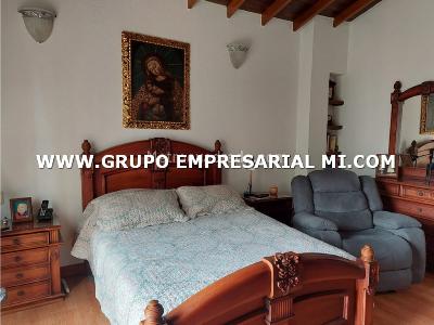 Casa de 4 alcobas en venta en La Candelaria, Medellín, 190 m² · foto 11 de 19