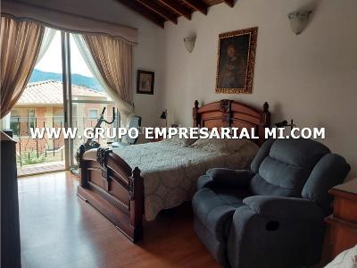 Casa de 4 alcobas en venta en La Candelaria, Medellín, 190 m² · foto 14 de 19