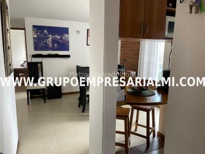 Apartamento en venta en El Poblado, Medellín · foto 2 de 14