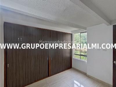 Apartamento de 3 alcobas en venta en La Gabriela, Bello, 66 m² · foto 6 de 20