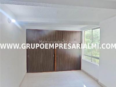 Apartamento de 3 alcobas en venta en Madera, Bello, 66 m² · foto 5 de 14