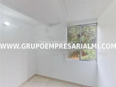 Apartamento de 3 alcobas en venta en Madera, Bello, 66 m² · foto 9 de 14