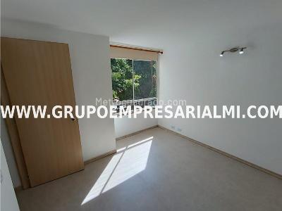 Apartamento de 2 alcobas en arriendo en El Poblado, Medellín, 54 m² · foto 11 de 20