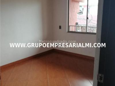 Apartamento de 2 alcobas en venta en Niquia, Bello, 60 m² · foto 2 de 6