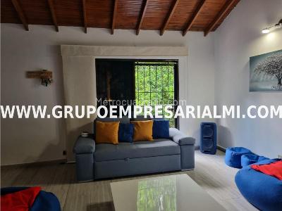 Casa de 4 alcobas en venta en Santa Teresita, Medellín, 102 m² · foto 3 de 20