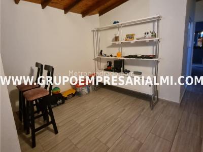 Casa de 4 alcobas en venta en Santa Teresita, Medellín, 102 m² · foto 14 de 20