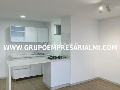 Apartamento de 2 alcobas en venta en Las Lomitas, Sabaneta, 57 m² · foto 4 de 13