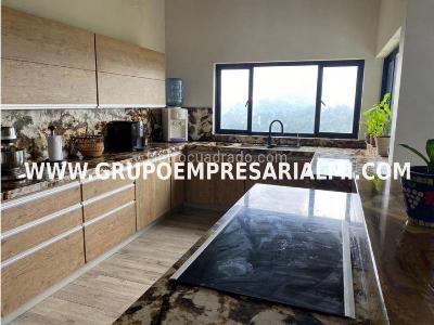 Casa de 4 alcobas en venta en El Escobero, Envigado, 2000 m² · foto 4 de 20