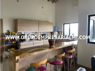 Casa de 4 alcobas en venta en El Escobero, Envigado, 2000 m² · foto 5 de 20