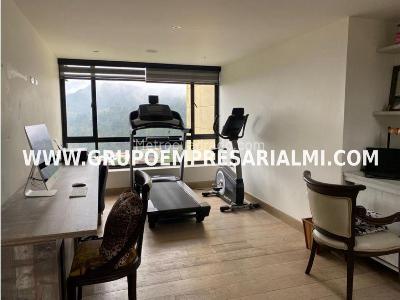 Casa de 4 alcobas en venta en El Escobero, Envigado, 2000 m² · foto 9 de 20