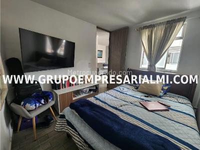 Apartamento de 2 alcobas en venta en Calle Del Banco, Sabaneta, 53 m² · foto 2 de 6