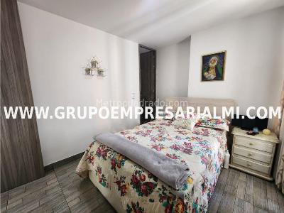 Apartamento de 2 alcobas en venta en Calle Del Banco, Sabaneta, 53 m² · foto 3 de 6