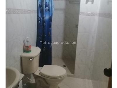 Casa de 3 alcobas en venta en Lopez De Mesa, Medellín, 140 m² · foto 2 de 13