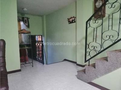 Casa de 3 alcobas en venta en Lopez De Mesa, Medellín, 140 m² · foto 10 de 13