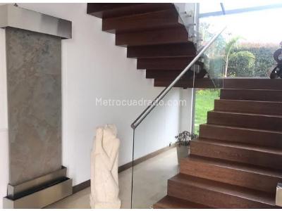 Casa de 5 alcobas en venta en El Chocho, Envigado, 464 m² · foto 2 de 20