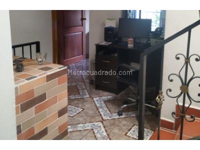 Casa de 4 alcobas en venta en El Salvador, Medellín, 102 m² · foto 2 de 20