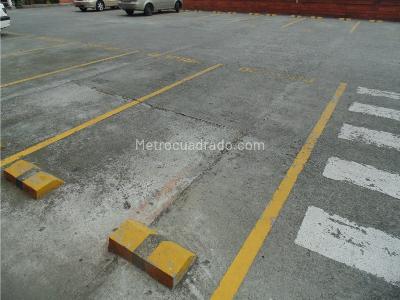 Apartamento de 3 alcobas en venta en Loma De Los Bernal, Medellín, 77 m² · foto 14 de 15