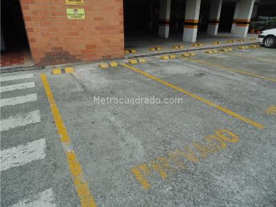 Apartamento de 3 alcobas en venta en Loma De Los Bernal, Medellín, 77 m² · foto 15 de 15
