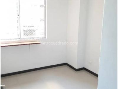 Apartamento de 3 alcobas en venta en Niquia, Bello, 70 m² · foto 10 de 13