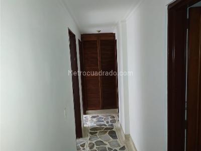 Apartamento en venta en El Poblado, Medellín · foto 5 de 14