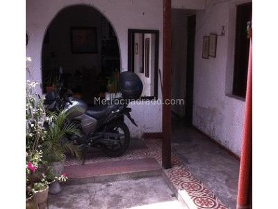 Casa de 5 alcobas en venta en Trinidad, Medellín, 230 m² · foto 4 de 12