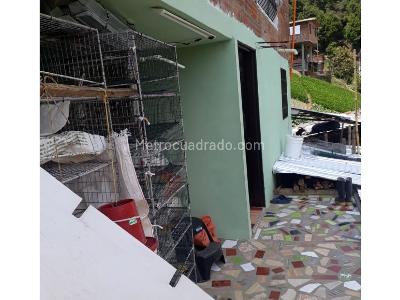 Casa de 3 alcobas en venta en San Cristobal, Medellín, 120 m² · foto 8 de 16